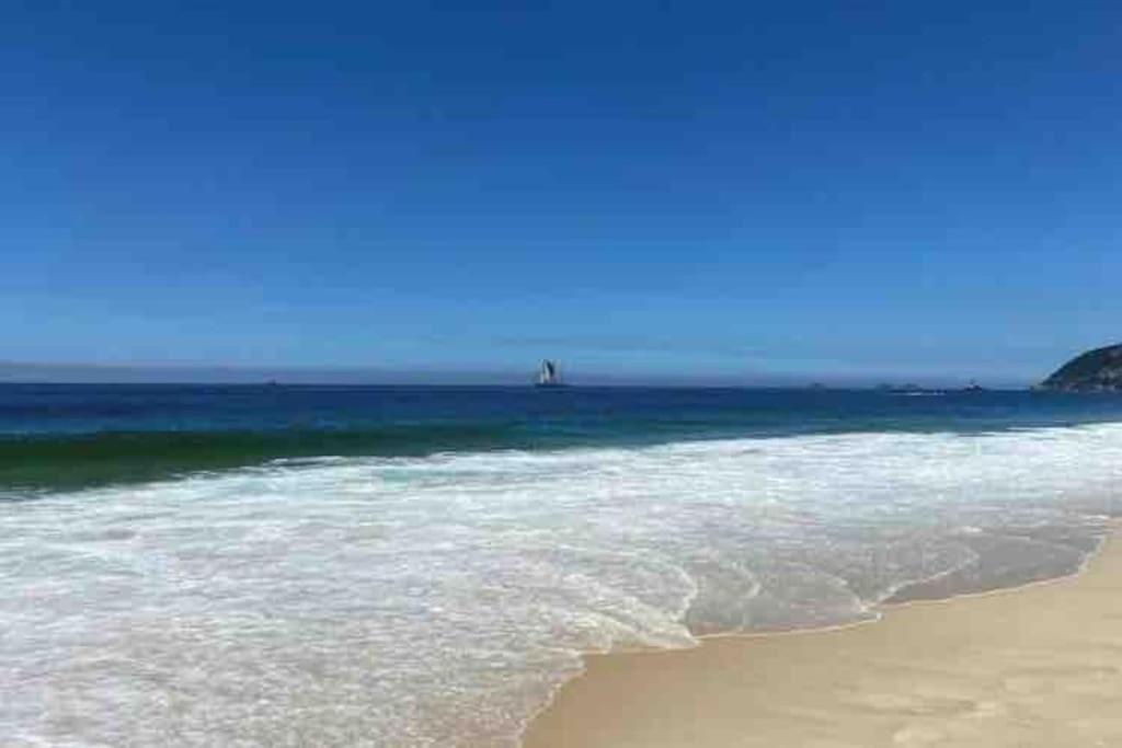 Apto De Copacabana Na Barao Apartamento
