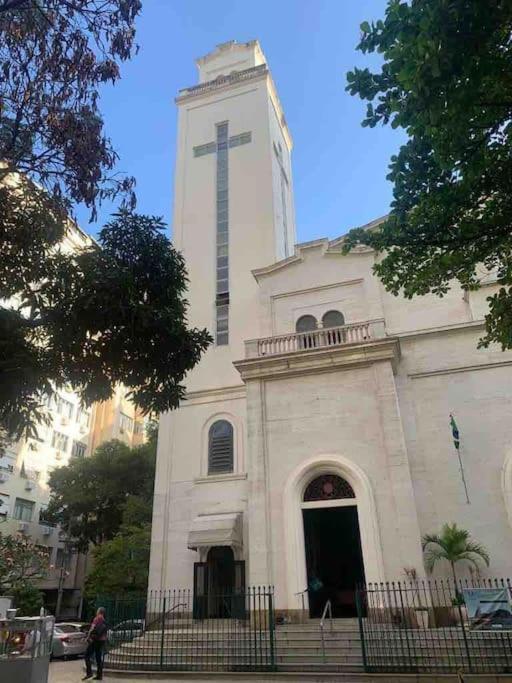 Apto De Copacabana Na Barao Apartamento