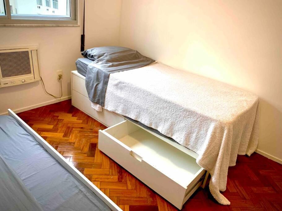 Apto De Copacabana Na Barao * Rio de Janeiro